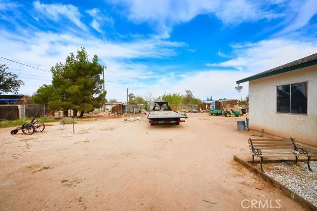 13060 Algonquin Road, Apple Valley, California 92308
