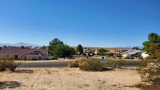 26660 Lakeview Drive, Helendale, California 92342