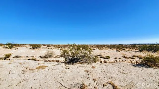 26660 Lakeview Drive, Helendale, California 92342