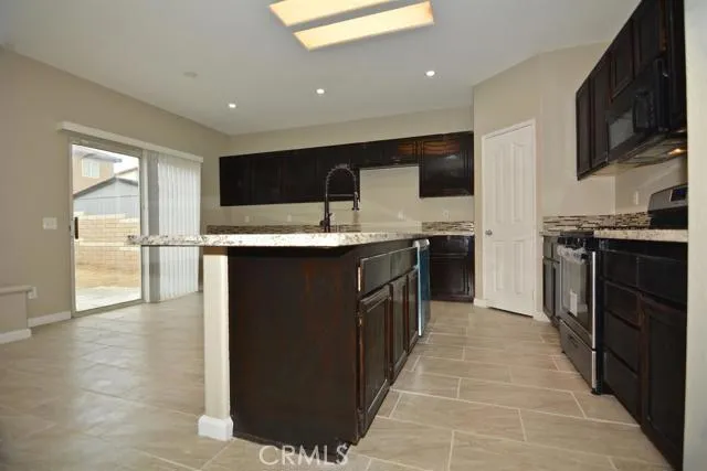 13078 Nelliebell Drive, Victorville, California 92392