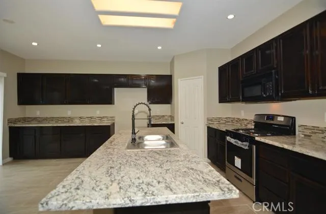 13078 Nelliebell Drive, Victorville, California 92392