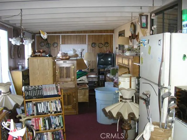 9241 Avalon Road, Phelan, California 92371