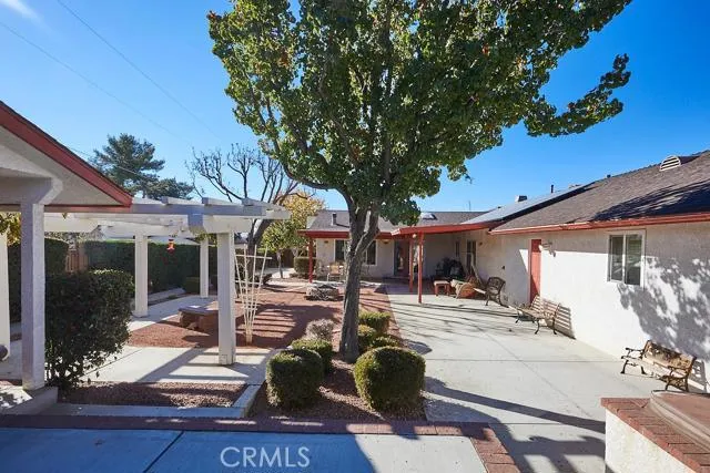 14185 Cuyamaca Road, Apple Valley, California 92307