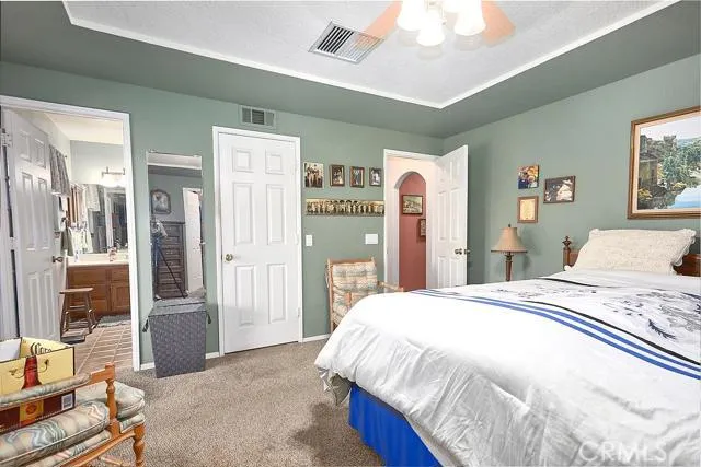 14185 Cuyamaca Road, Apple Valley, California 92307