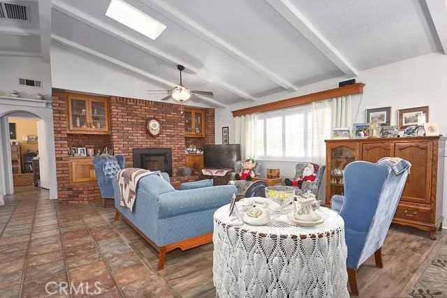 14185 Cuyamaca Road, Apple Valley, California 92307