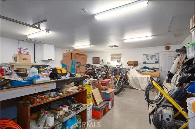 14185 Cuyamaca Road, Apple Valley, California 92307