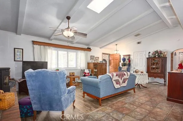 14185 Cuyamaca Road, Apple Valley, California 92307