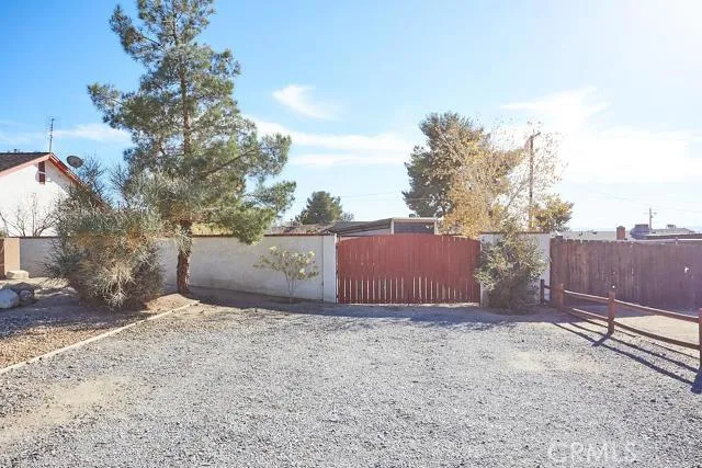 14185 Cuyamaca Road, Apple Valley, California 92307