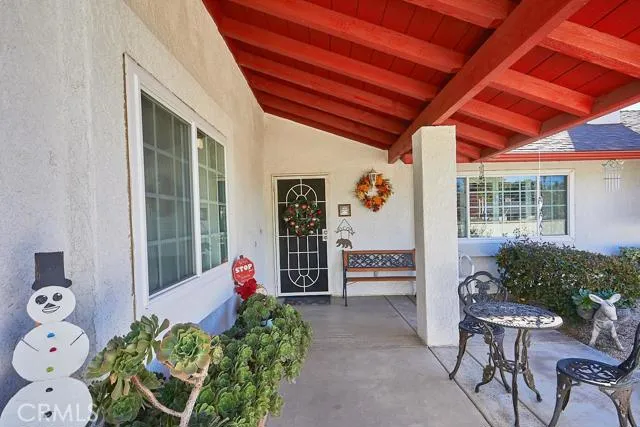 14185 Cuyamaca Road, Apple Valley, California 92307