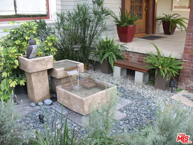 4446 Victoria Park Drive, Los Angeles, California 90019