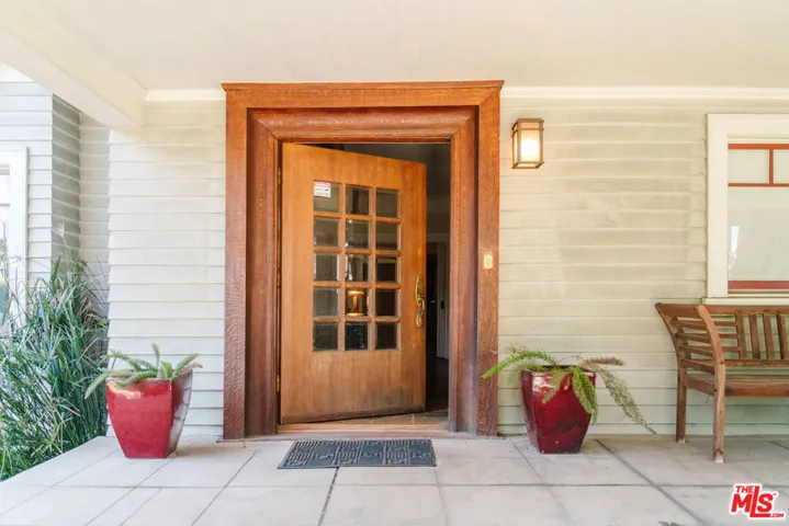 4446 Victoria Park Drive, Los Angeles, California 90019