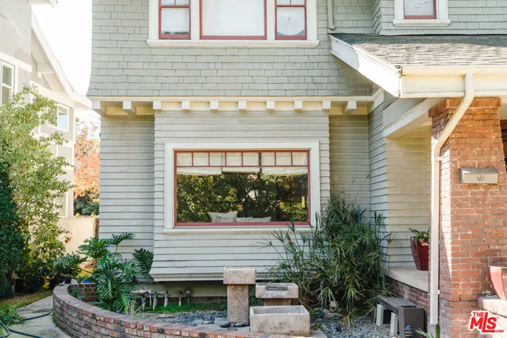 4446 Victoria Park Drive, Los Angeles, California 90019