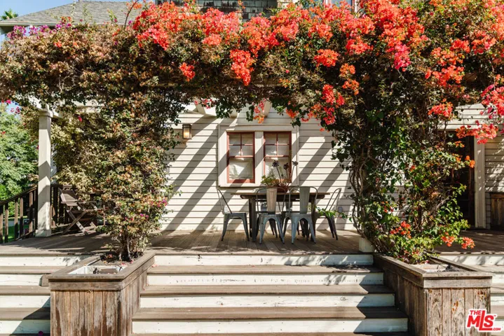 4446 Victoria Park Drive, Los Angeles, California 90019