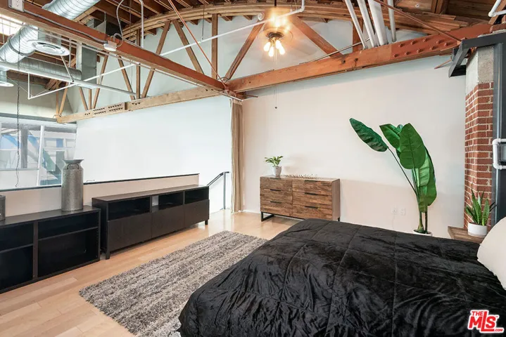 130 S Hewitt Street 22, Los Angeles, California 90012