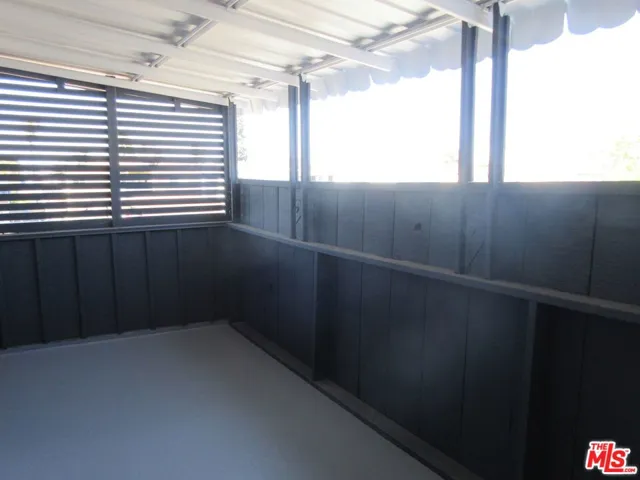 1 bedroom balcony