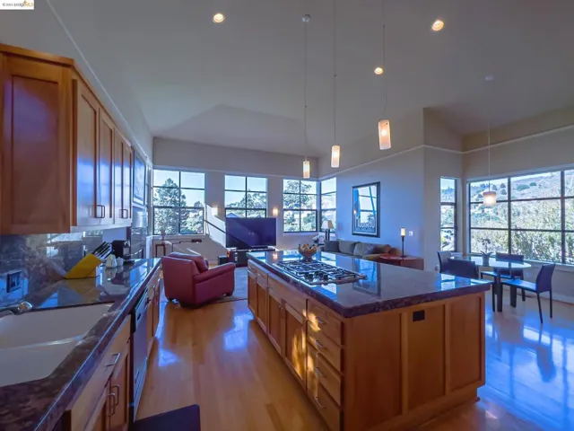 162 Alta Rd, Oakland, California 94618