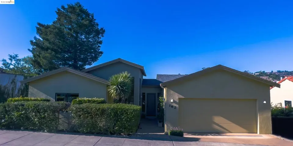162 Alta Rd, Oakland, California 94618