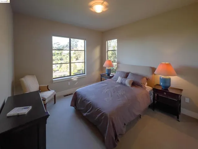 162 Alta Rd, Oakland, California 94618