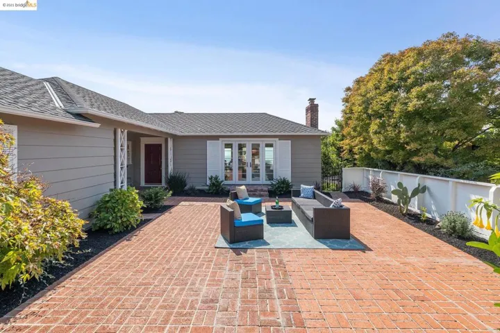 208 Kenyon Ave, None, California 94708