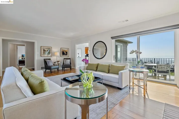 208 Kenyon Ave, None, California 94708