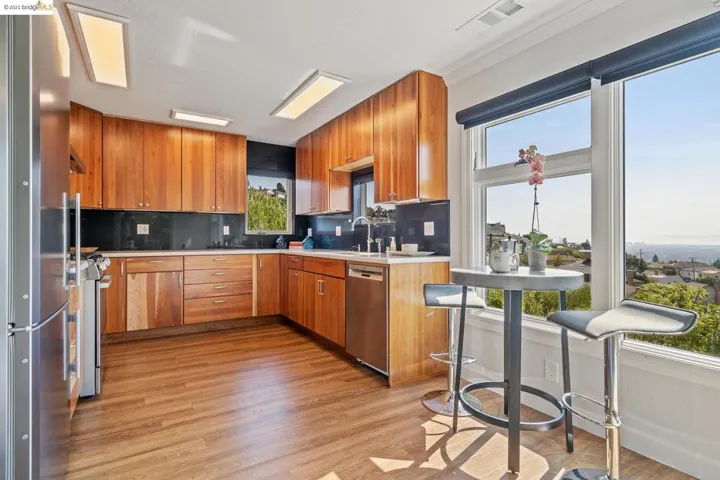 208 Kenyon Ave, None, California 94708