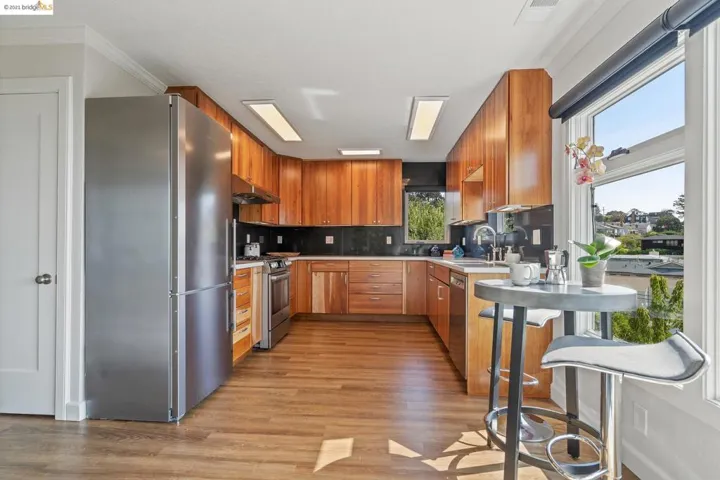 208 Kenyon Ave, None, California 94708