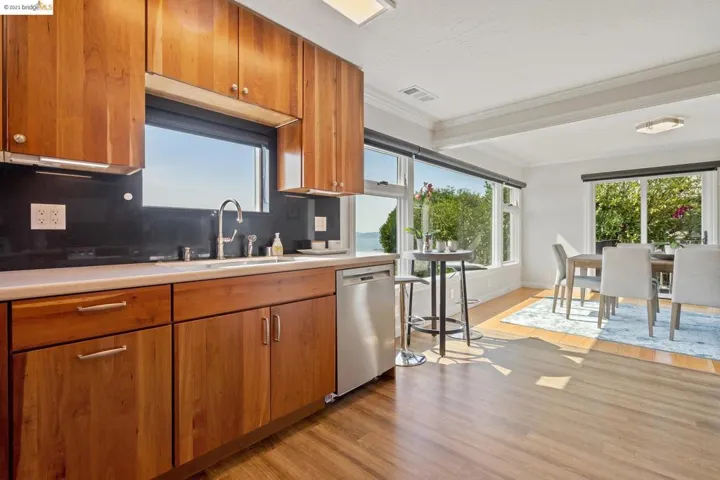 208 Kenyon Ave, None, California 94708