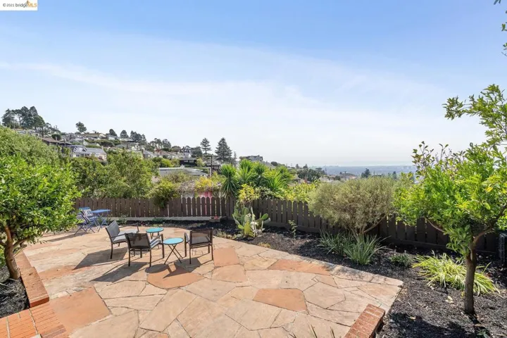 208 Kenyon Ave, None, California 94708