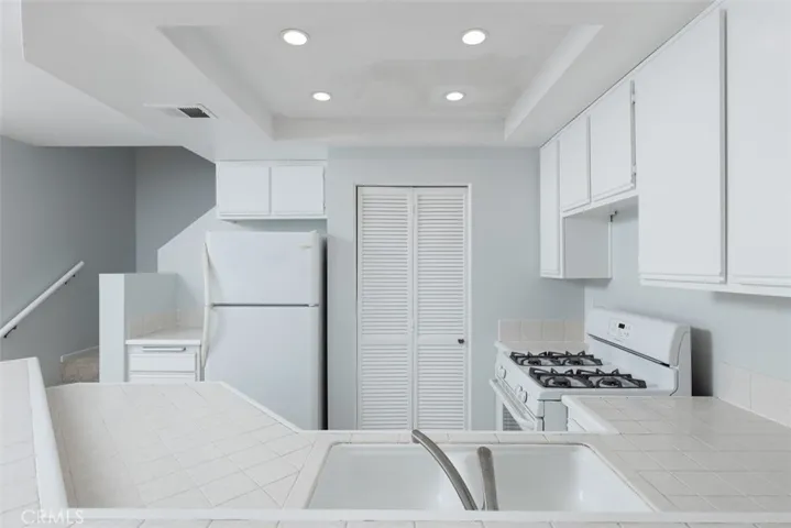 601 Springbrook N 57, Irvine, California 92614