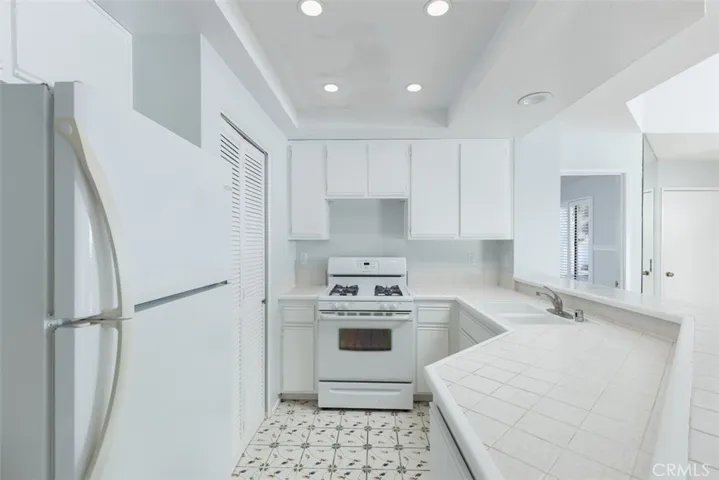 601 Springbrook N 57, Irvine, California 92614