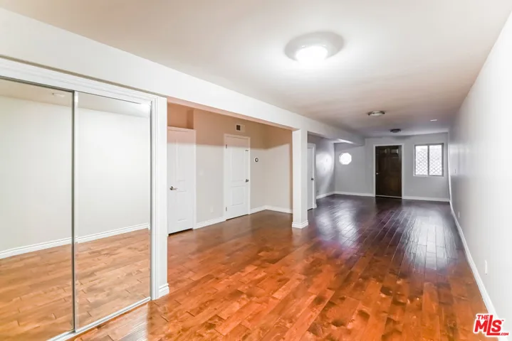 5211 Baza Avenue, Woodland Hills, California 91364