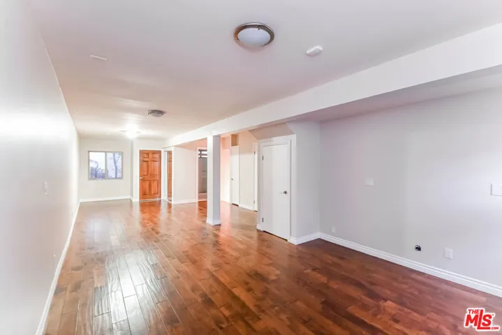 5211 Baza Avenue, Woodland Hills, California 91364