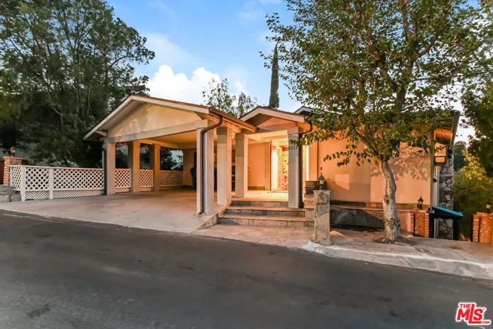 5211 Baza Avenue, Woodland Hills, California 91364