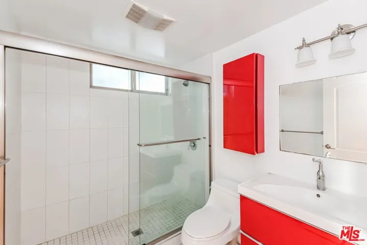 5211 Baza Avenue, Woodland Hills, California 91364
