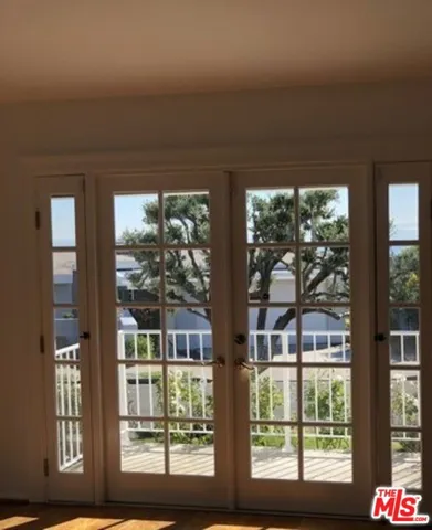 18441 Kingsport Drive, Malibu, California 90265