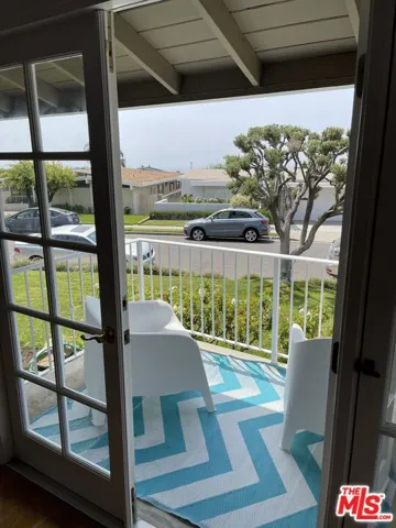 18441 Kingsport Drive, Malibu, California 90265