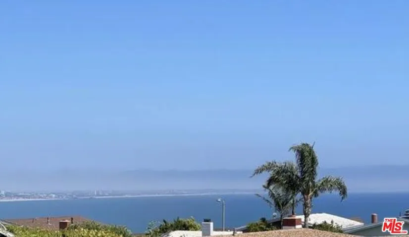 18441 Kingsport Drive, Malibu, California 90265