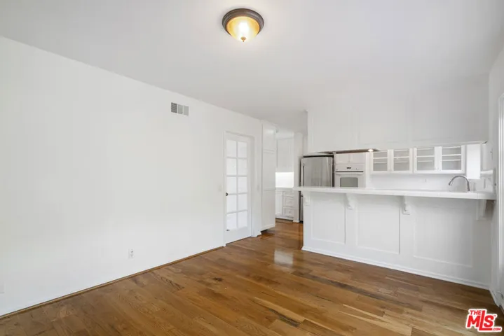 18441 Kingsport Drive, Malibu, California 90265