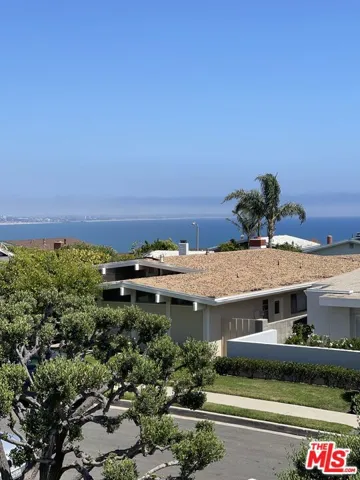 18441 Kingsport Drive, Malibu, California 90265