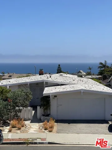 18441 Kingsport Drive, Malibu, California 90265