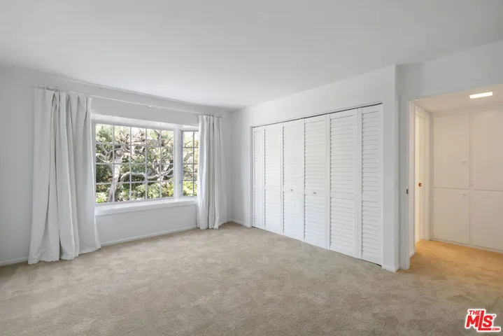 18441 Kingsport Drive, Malibu, California 90265