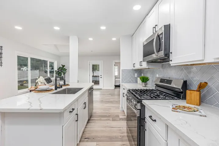 11517 Posthill Place, Lakeside, California 92040