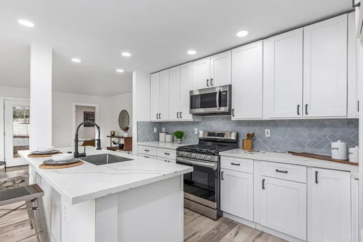 11517 Posthill Place, Lakeside, California 92040