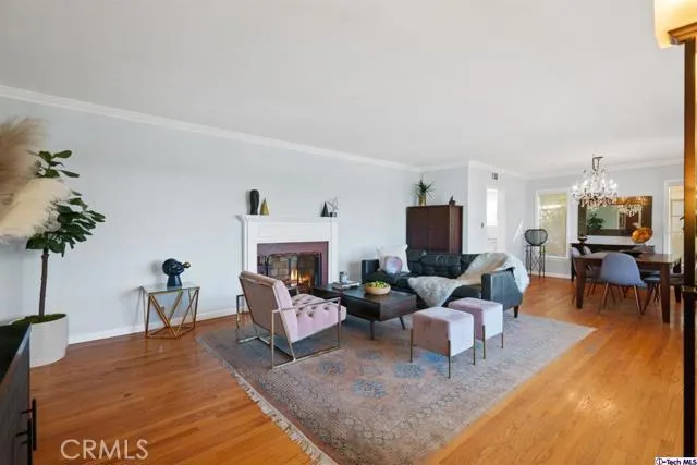 107 E Kenneth Road, Glendale, California 91207