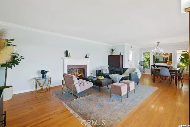 107 E Kenneth Road, Glendale, California 91207