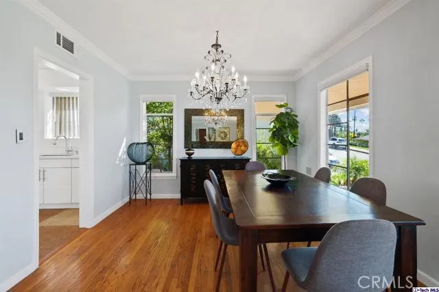 107 E Kenneth Road, Glendale, California 91207