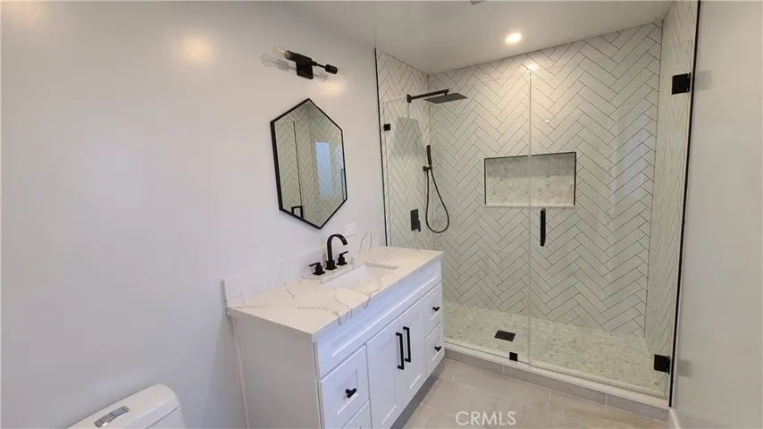 Guest Bathroom 3