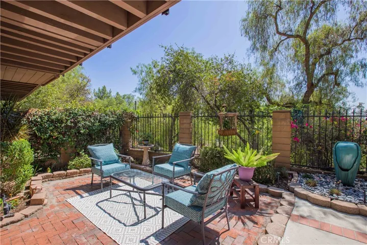 607 N Cataract Avenue, San Dimas, California 91773