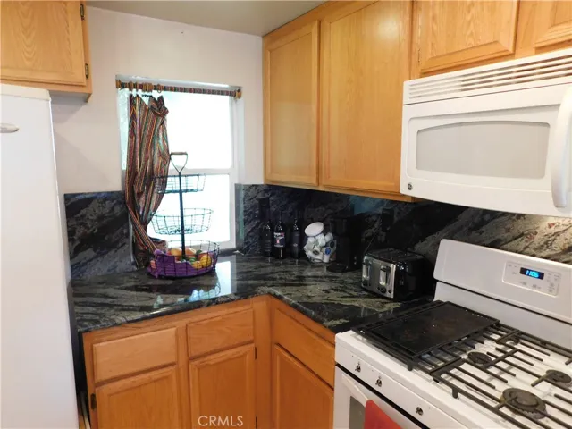 983 Goldenrod Street, Corona, California 92882