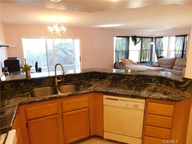 983 Goldenrod Street, Corona, California 92882